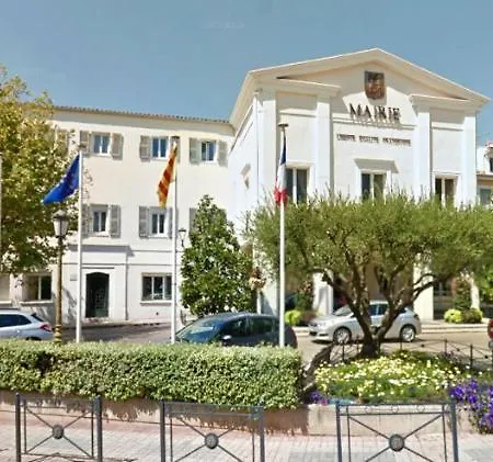 Апартаменти De 2 Chambres Avec Terrasse Amenagee Et Wifi A Raphael A 3 Km De La